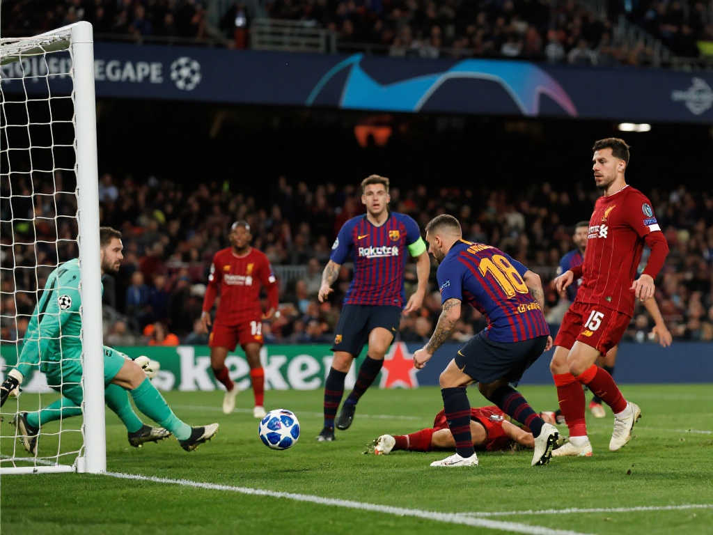 场上气氛愈 场上气氛愈